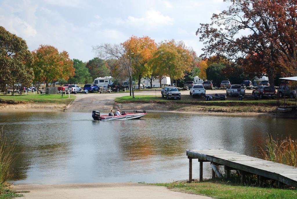 Lake Fork Marina & Motel Gunter Buitenkant foto