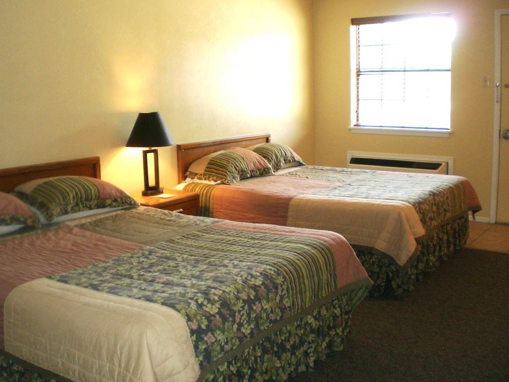 Lake Fork Marina & Motel Gunter Kamer foto